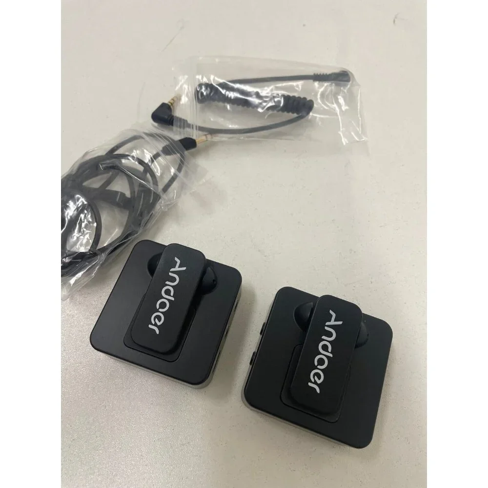 Wireless recording microphone
